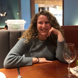Meet your Posher, Lauren